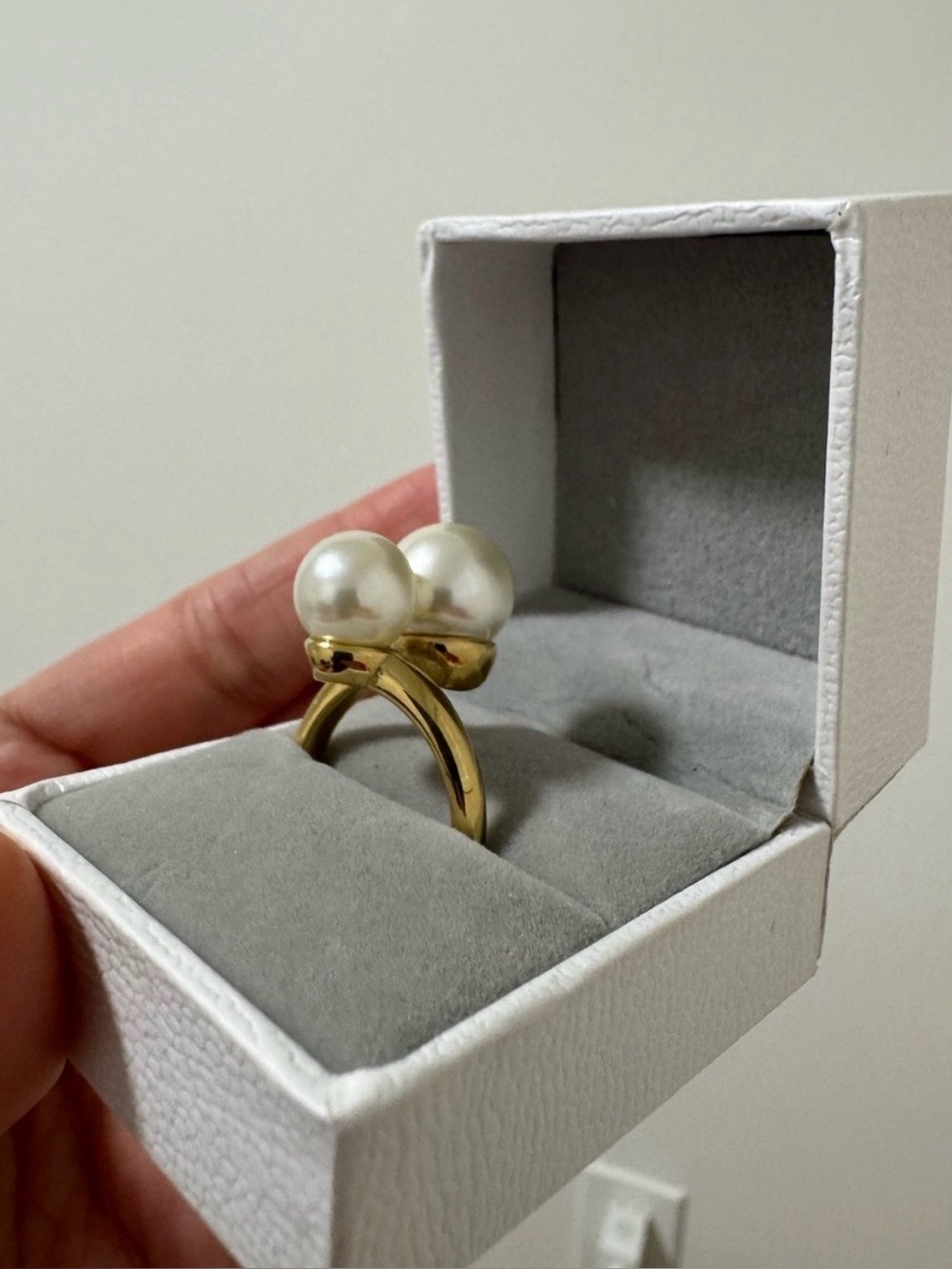 Elegant Gold Pearl Ring Set with Matching Necklace and Earrings - Picture 2 of 2
